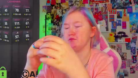 Mia online show from 01-14-26, 03:01