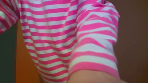 Mia online show from 12-20-24, 02:52