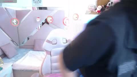 mia_garcia28 online show from 12-04-25, 08:39