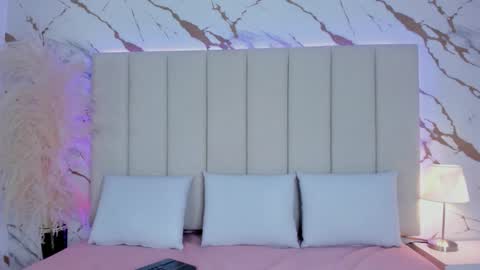 mia_greco_ online show from 11-01-25, 08:33