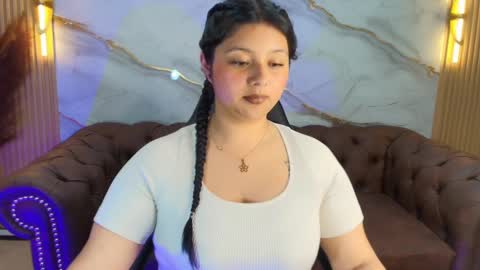 Mia online show from 09-23-25, 08:01