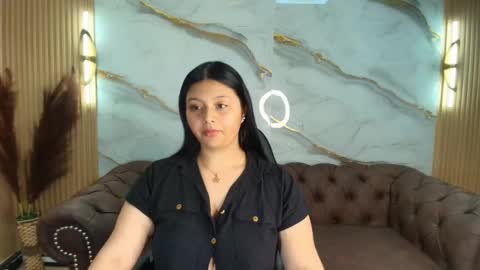 Mia online show from 09-28-25, 01:05