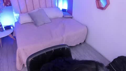 Val  online show from 02-05-26, 07:40