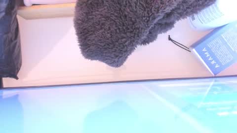    online show from 11-28-25, 12:08