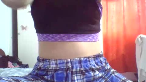 Mia online show from 11-04-25, 10:20