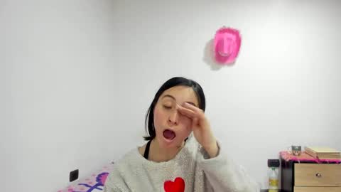 mia kaneee online show from 12-11-24, 12:23