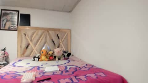 mia kaneee online show from 11-10-25, 03:49