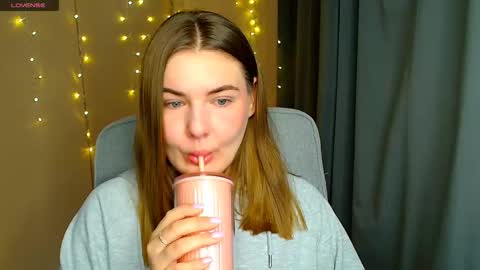 mia_lemm online show from 11-19-25, 09:09