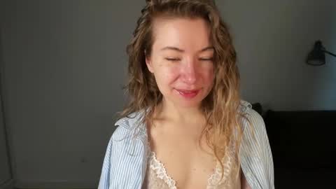 Mia online show from 01-14-26, 07:36