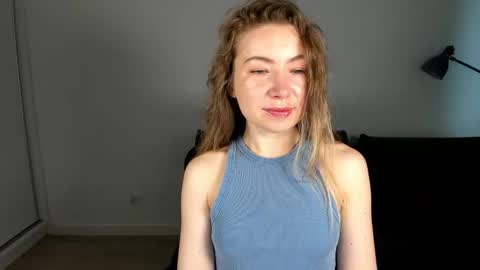 Mia online show from 02-21-26, 07:31