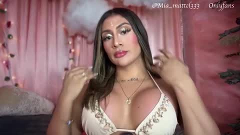 Snapshot of mia_mattel chatting on 12-05-25, 07:39 333 online show from 12-05-25, 07:39