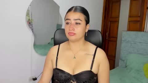 mia_mills777 online show from 09-27-25, 03:22