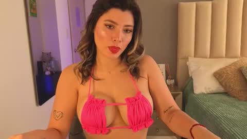 Mia Monroe online show from 11-20-25, 04:18