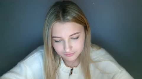 Mia online show from 09-27-25, 03:50