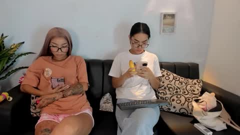 Snapshot of mia_petite72 chatting on 11-12-25, 11:14 mia_petite72 online show from 11-12-25, 11:14