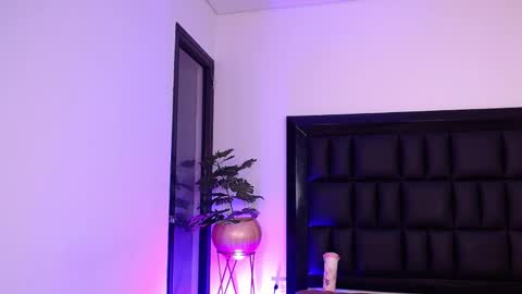 mia online show from 02-20-26, 06:19