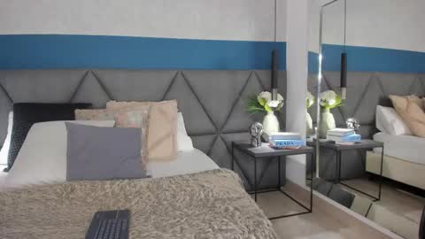 Snapshot of mia_roswell chatting on 10-07-25, 09:23 MIA online show from 10-07-25, 09:23