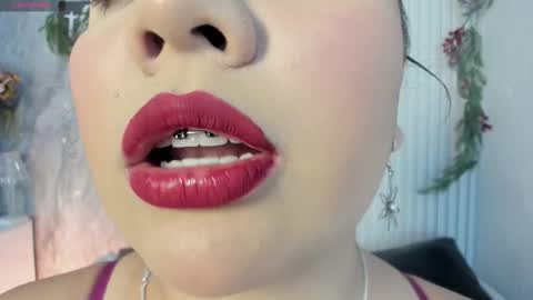 Mia Roux online show from 11-08-25, 01:50