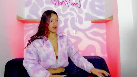 Mia . online show from 12-18-25, 01:39