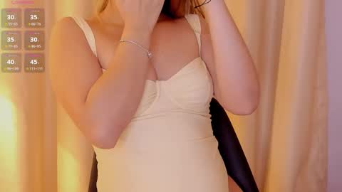 Snapshot of mia_white11 chatting on 02-23-26, 01:19 Mia White online show from 02-23-26, 01:19