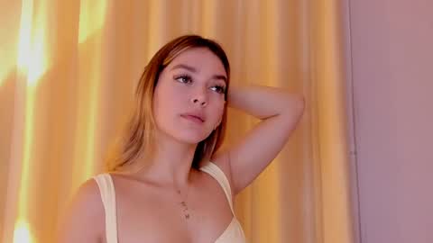 Snapshot of mia_white11 chatting on 04-14-26, 01:06 Mia White online show from 04-14-26, 01:06