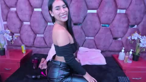 miaa_davis_ online show from 11-28-25, 03:09