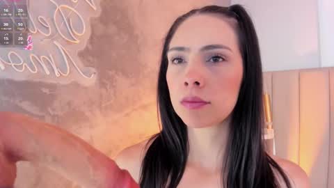 Mia online show from 02-22-26, 11:31