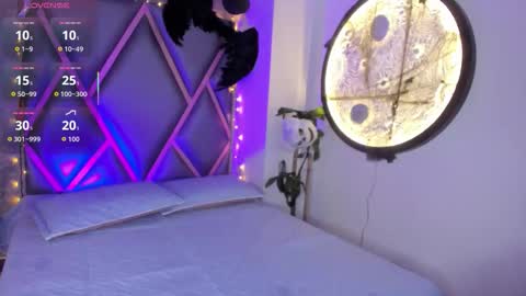 Mia online show from 10-14-25, 11:55