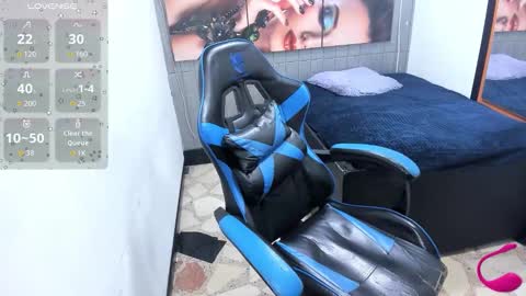 Snapshot of miaa_scott chatting on 10-22-25, 02:06 online show from 10-22-25, 02:06