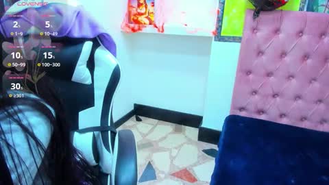 Snapshot of miaa_scott chatting on 10-29-25, 05:25 online show from 10-29-25, 05:25