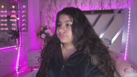 miaa_smiith1 online show from 12-12-24, 11:40