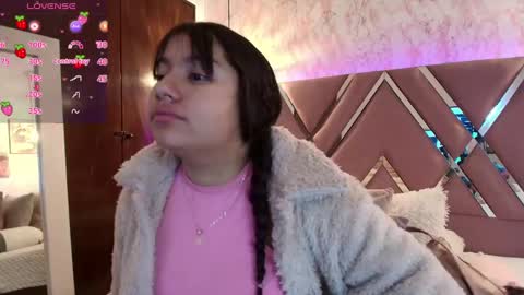 miaa_smiith1 online show from 02-05-25, 12:06