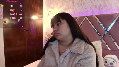 miaa_smiith1 online show from 02-11-25, 12:16