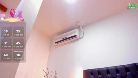 Snapshot of miaa_sofiaa chatting on 10-31-25, 07:26 mia sofia online show from 10-31-25, 07:26