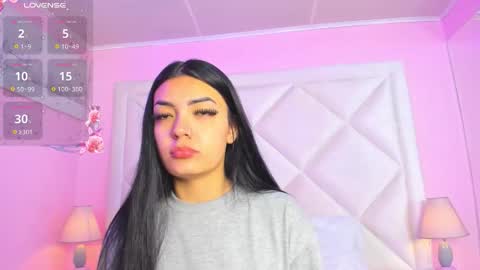 Snapshot of miaasmiith_ chatting on 02-19-26, 11:06 Alexandra online show from 02-19-26, 11:06