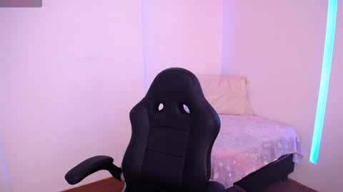 Mia Blum online show from 02-11-26, 09:31