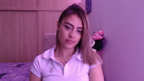 Snapshot of miacollings1 chatting on 12-13-25, 09:53 Miia online show from 12-13-25, 09:53