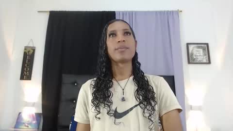 MiaCoock online show from 11-13-25, 01:10