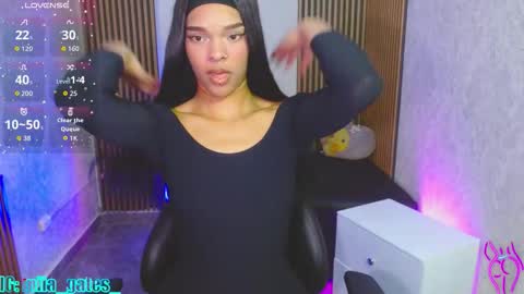 Mia online show from 11-02-25, 03:09