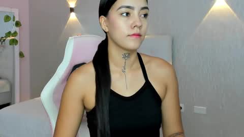 Mia Gomez online show from 03-04-25, 12:33