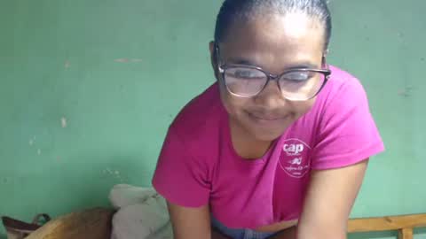 Snapshot of miagracyh88 chatting on 10-04-25, 04:54 miagracyh88 online show from 10-04-25, 04:54