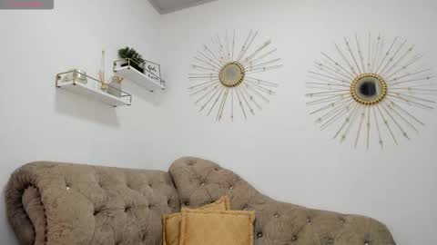 Miah Collins online show from 02-07-26, 06:22