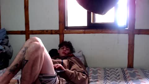 Mia  Sam online show from 12-19-25, 04:36