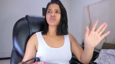 Snapshot of miahsex69 chatting on 10-22-25, 02:45 miahsex69 online show from 10-22-25, 02:45