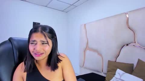 Snapshot of miahsex69 chatting on 10-31-25, 04:02 miahsex69 online show from 10-31-25, 04:02