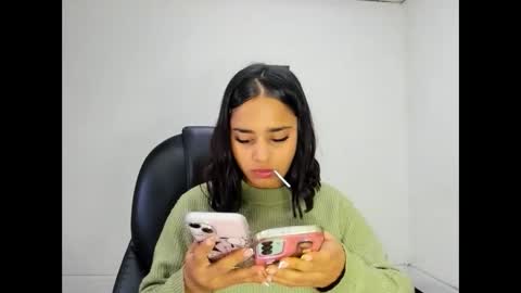 Snapshot of miahsex69 chatting on 11-19-25, 04:23 miahsex69 online show from 11-19-25, 04:23