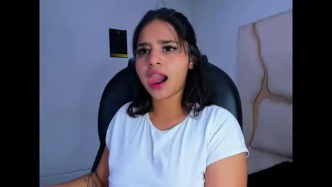 Snapshot of miahsex69 chatting on 11-29-25, 04:26 miahsex69 online show from 11-29-25, 04:26