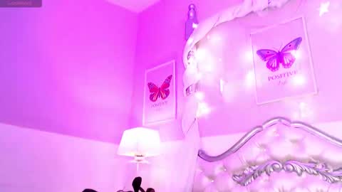 Mia online show from 02-11-26, 11:59