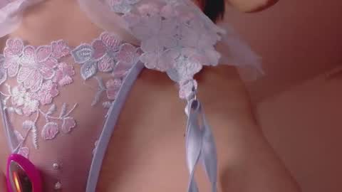 Mia online show from 02-08-26, 11:08