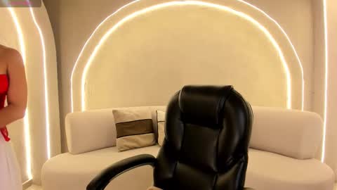 Call me Mia  online show from 02-02-26, 07:01